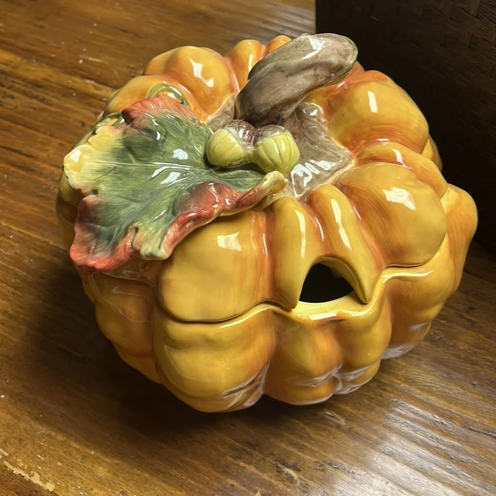 Large fall pumpkin tureen - Picture 2 of 2